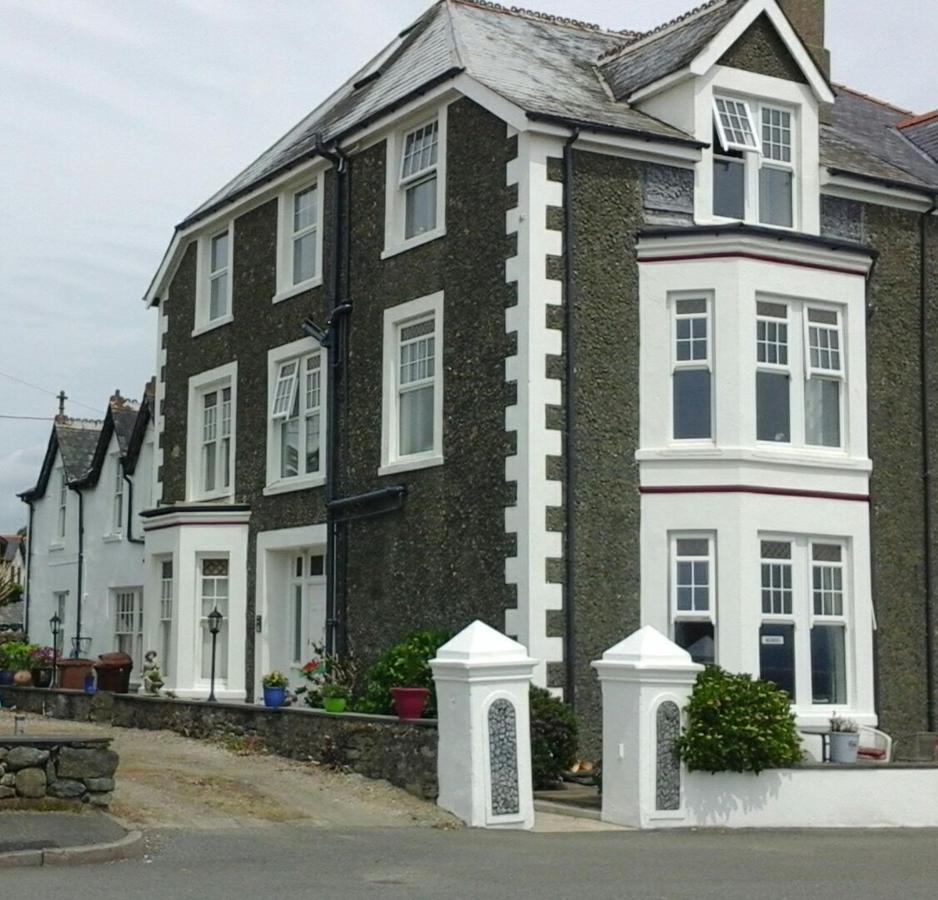 Craig-Y-Mor Hotel Criccieth Eksteriør billede
